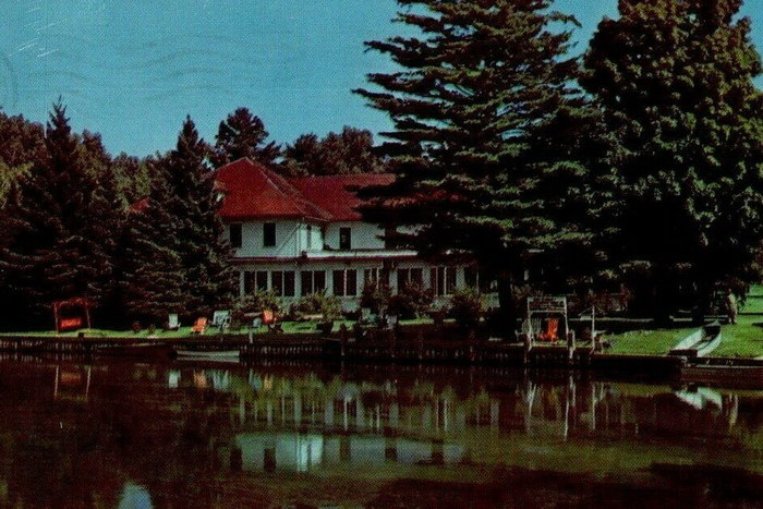 Pinehurst Inn Indian River Michigan